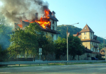 Пожар в отеле Старый Замок, Горячий Ключ